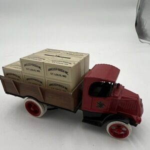 Ertl 1926 Mack Bull Dog Truck Anheuser-Busch Die-Cast Coin Bank Red Black Brown
